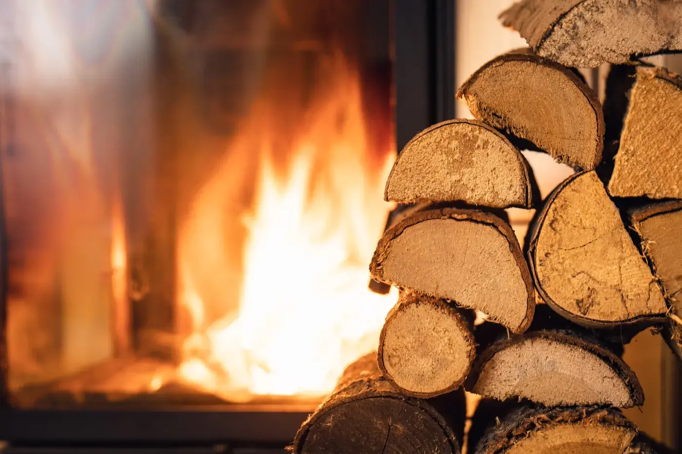 Ofenfertiges Kaminholz aus Viersen